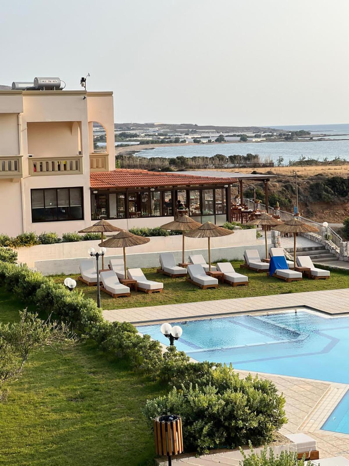 Panorama Hotel 팔라사르나 외부 사진